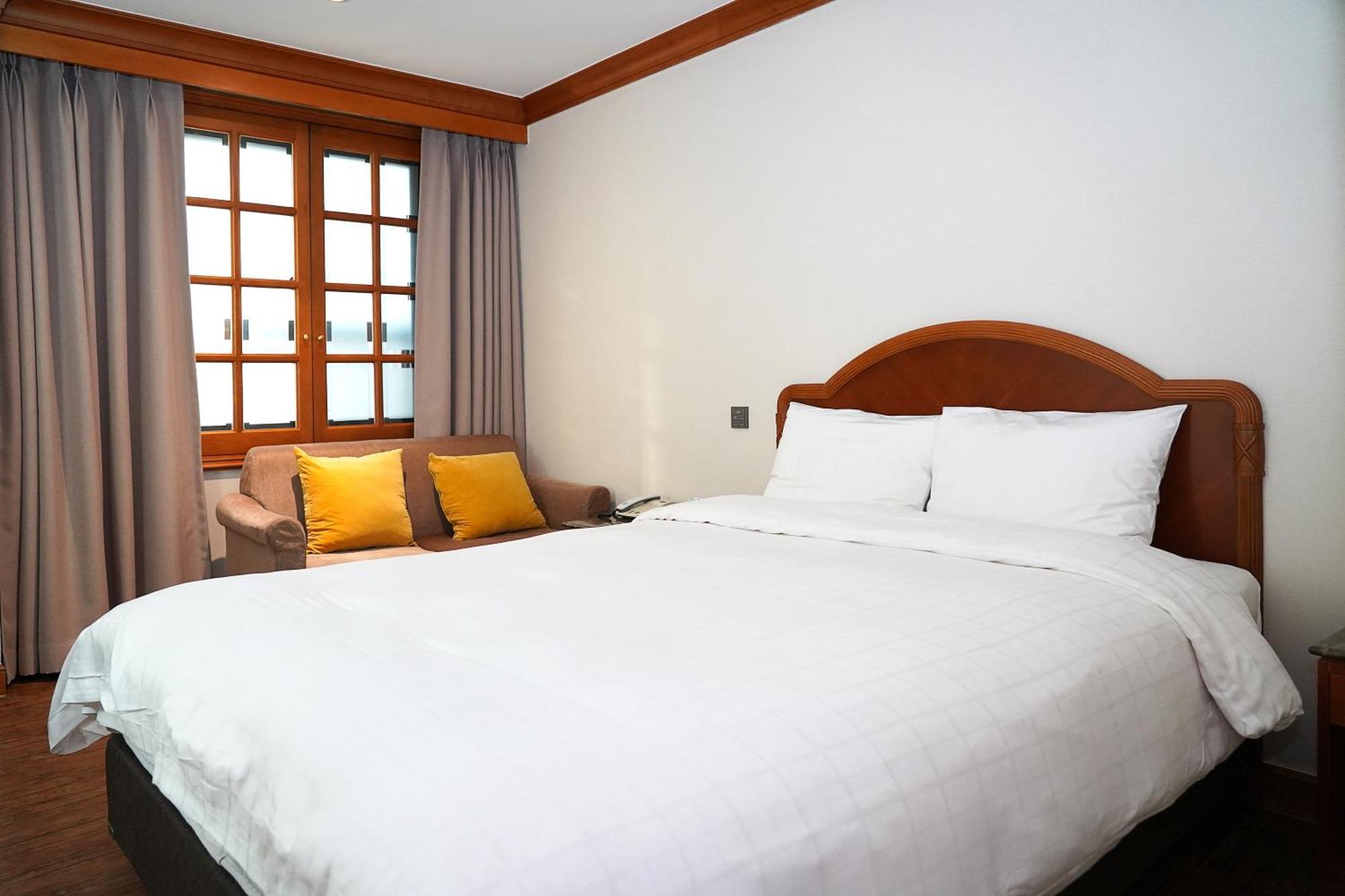 Karak Tourist Hotel Seoul Exteriör bild