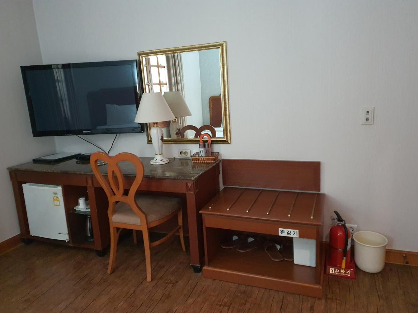 Karak Tourist Hotel Seoul Exteriör bild