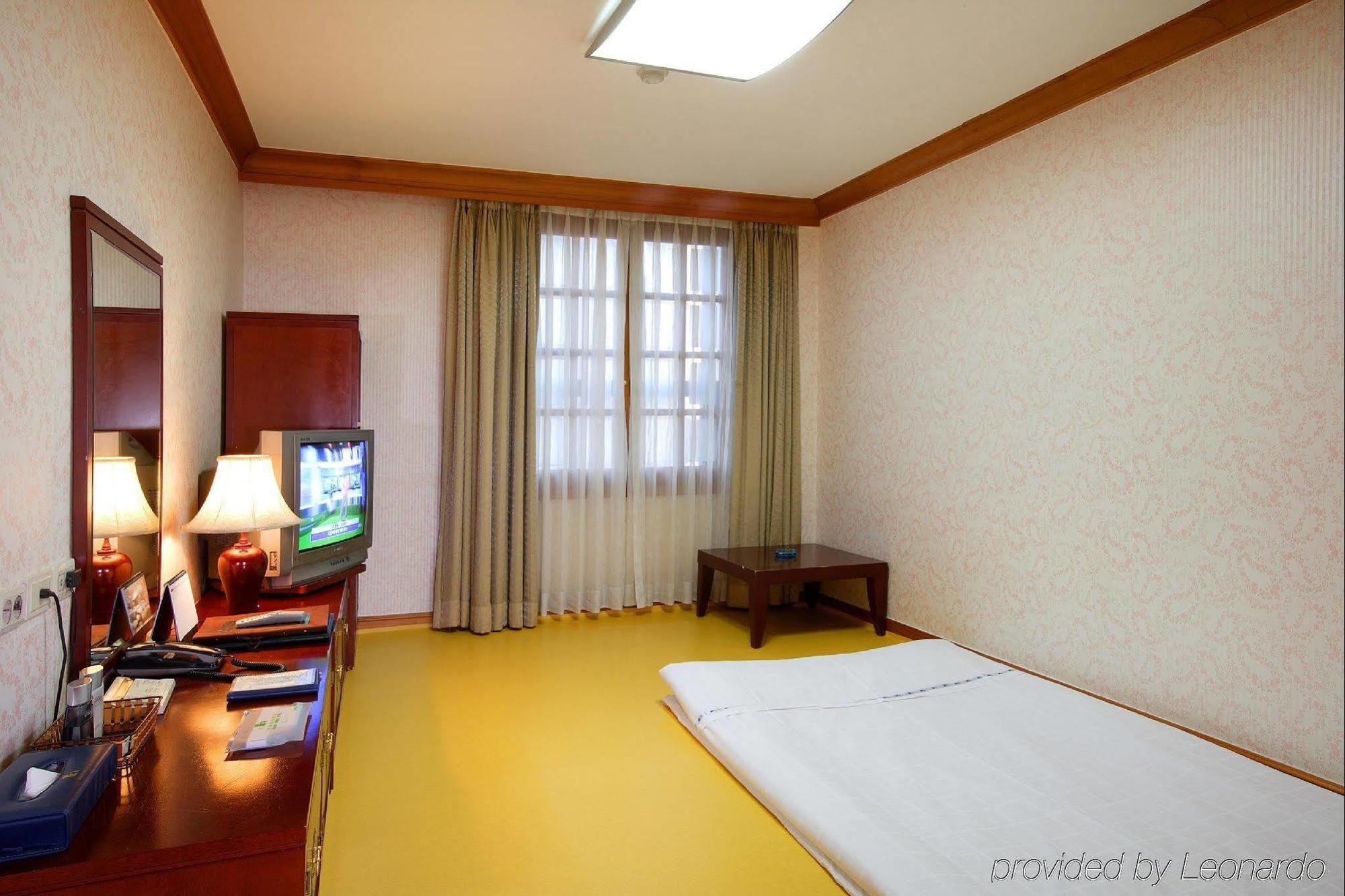 Karak Tourist Hotel Seoul Exteriör bild