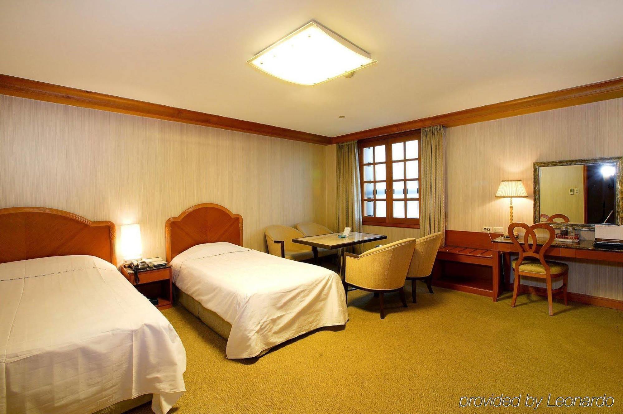 Karak Tourist Hotel Seoul Exteriör bild